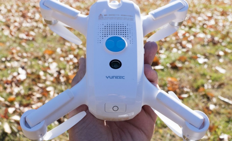Selfies from the sky made simple by Yuneec Breeze