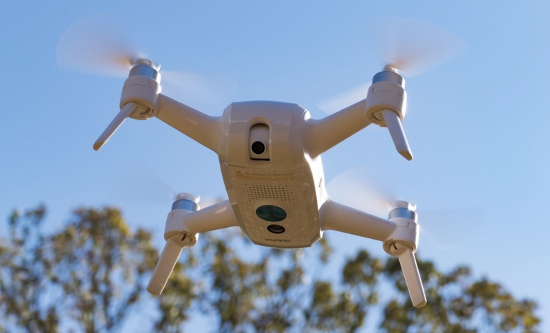 Selfies from the sky made simple by Yuneec Breeze